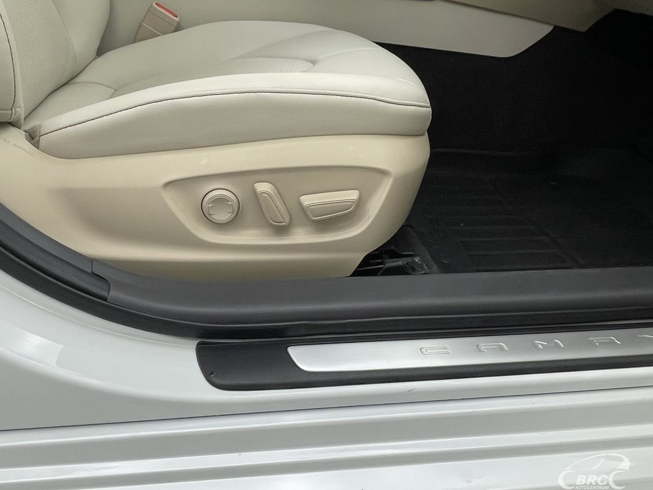 Toyota Camry | 5