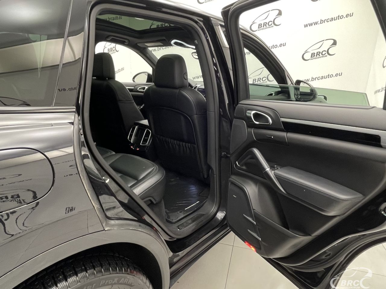 Porsche Cayenne | 12