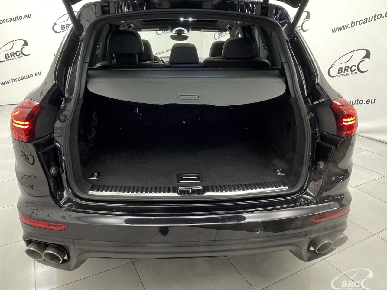 Porsche Cayenne | 44