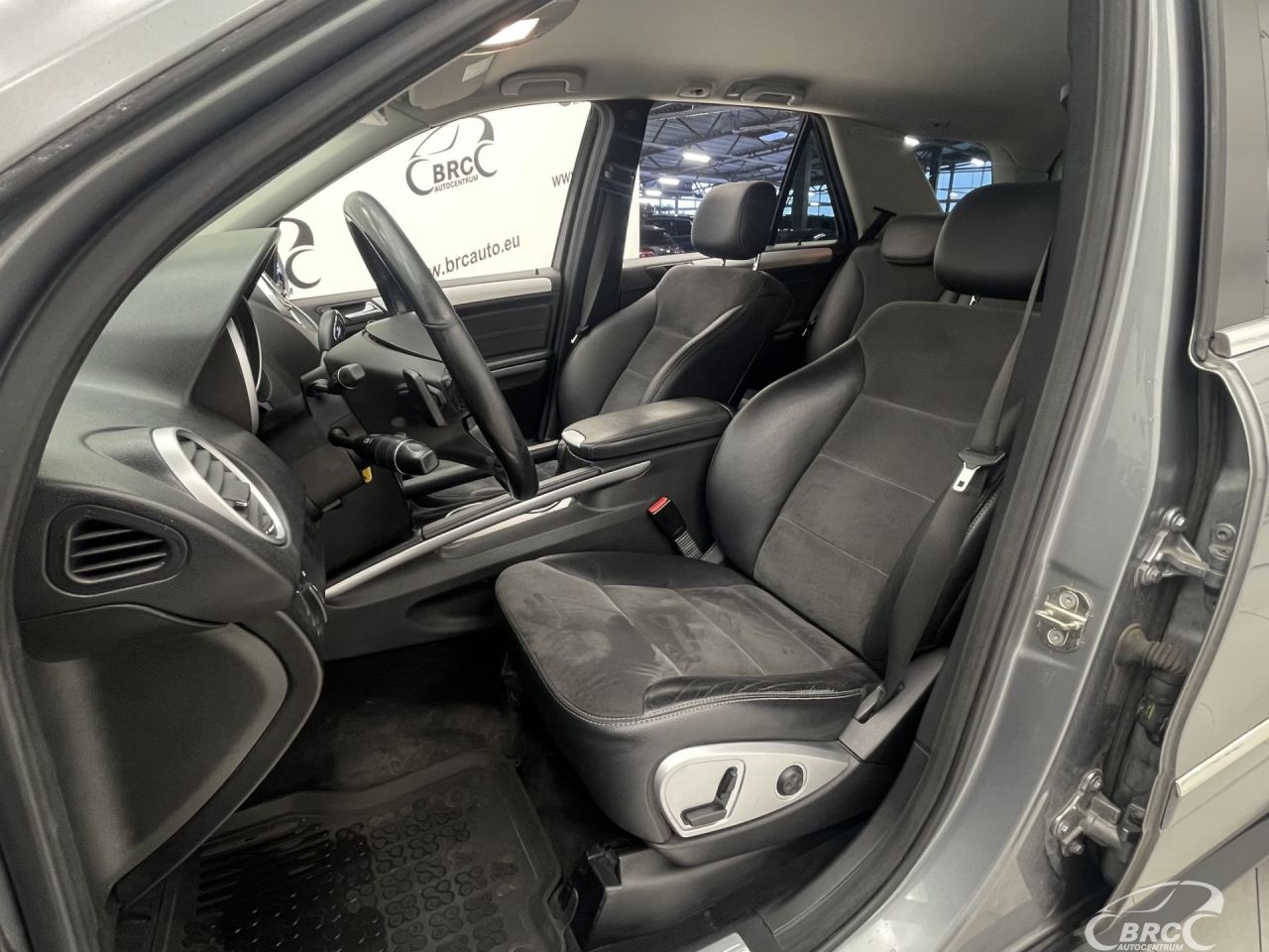 Mercedes-Benz ML350 | 20