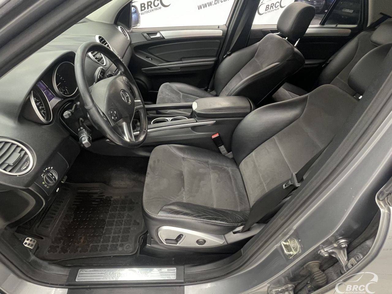 Mercedes-Benz ML350 | 18