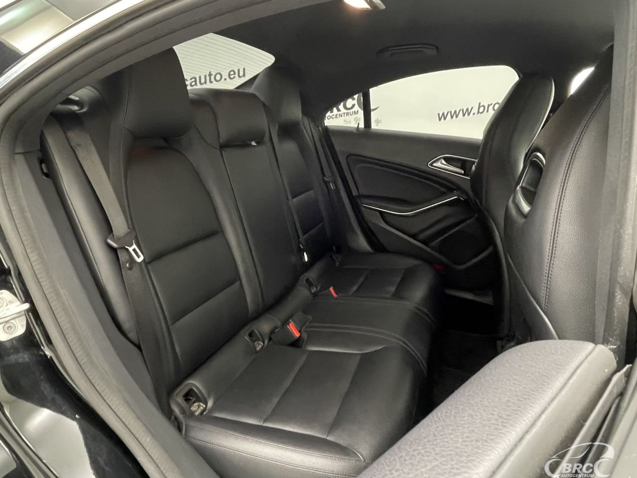 Mercedes-Benz CLA250 | 11