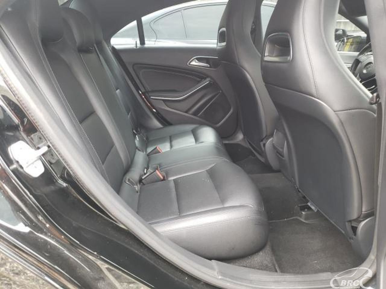 Mercedes-Benz CLA250 | 46