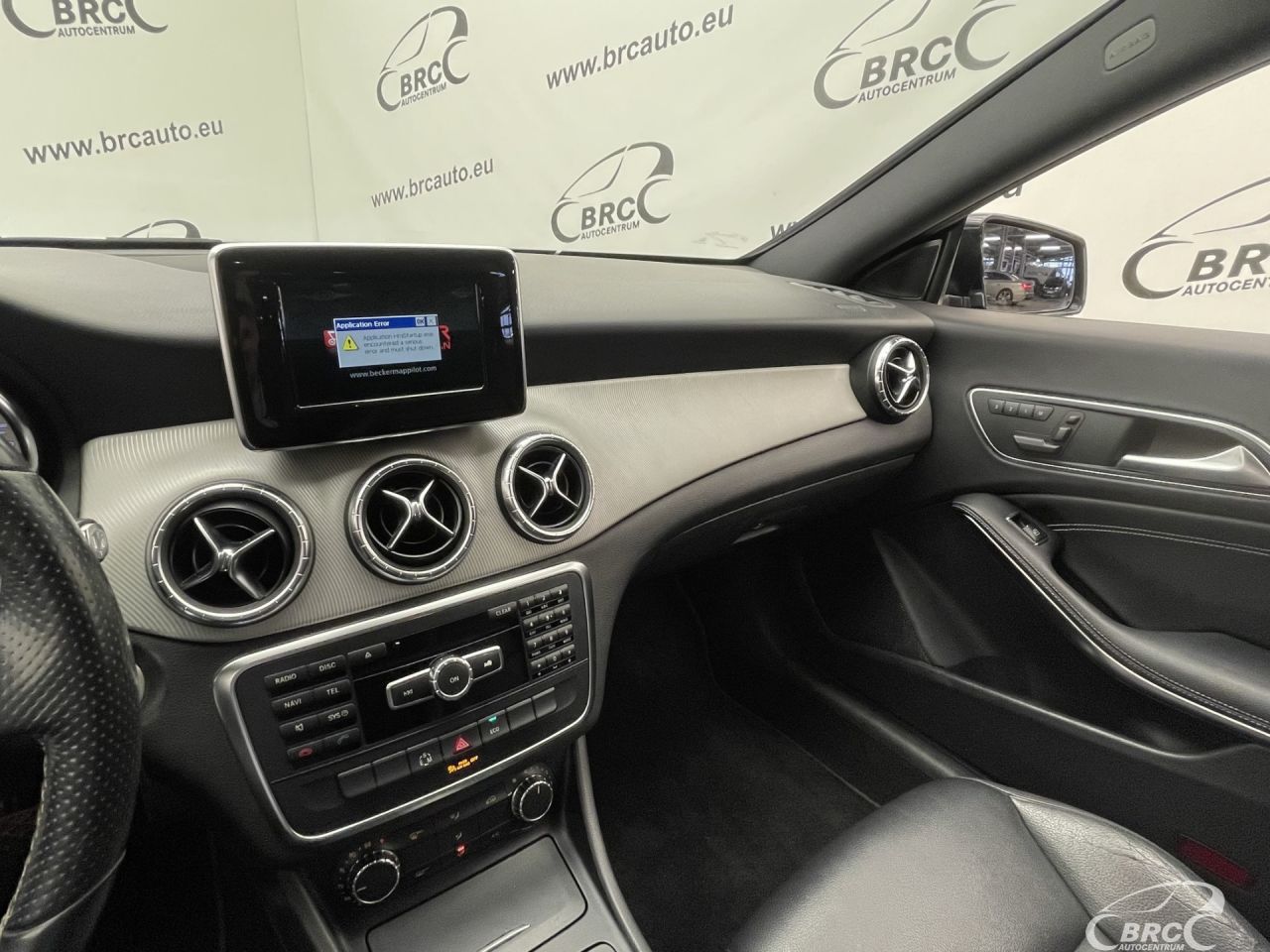 Mercedes-Benz CLA250 | 25