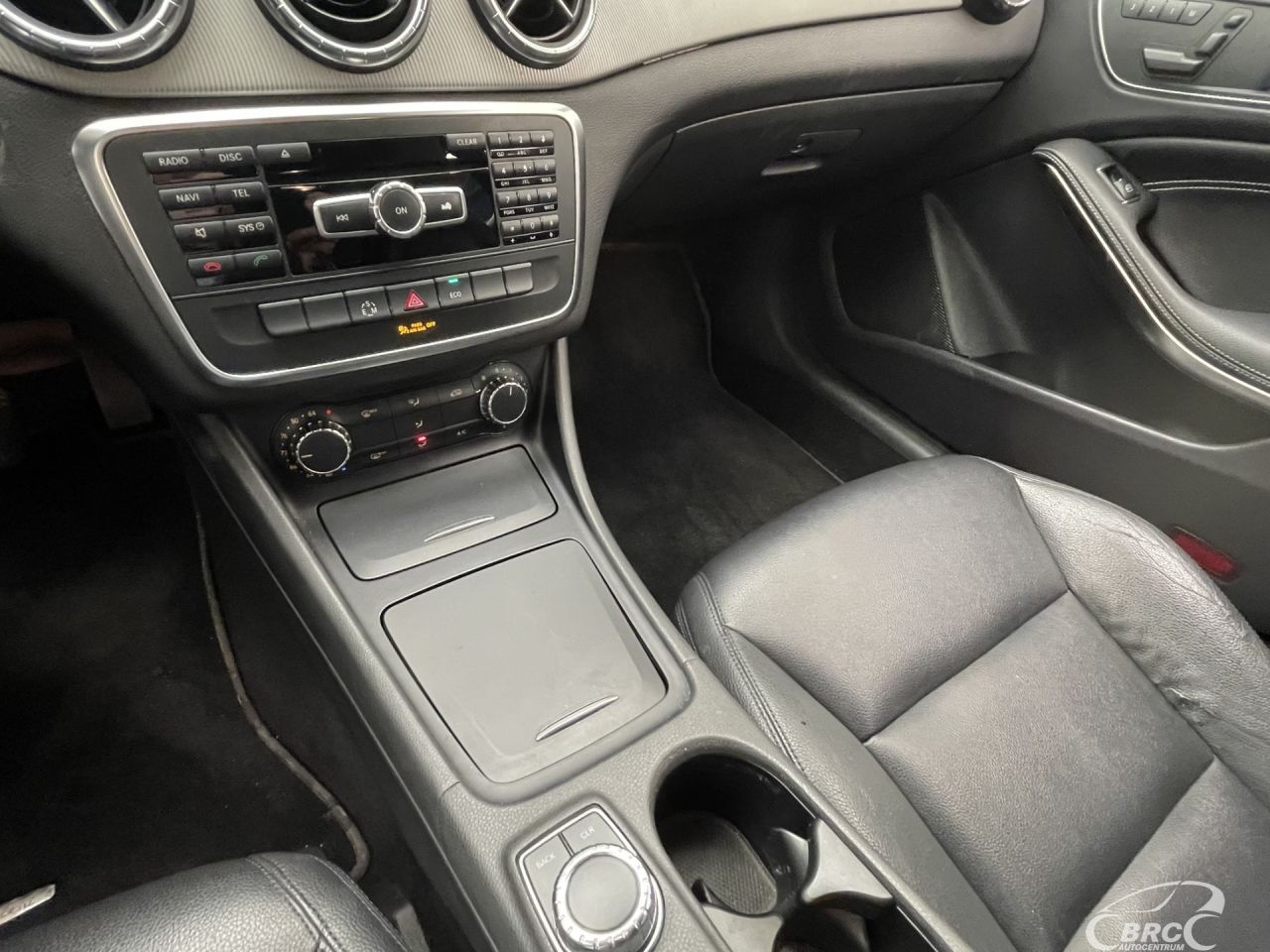 Mercedes-Benz CLA250 | 24