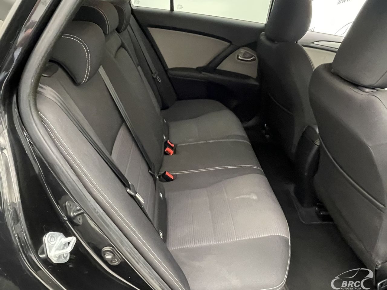 Toyota Avensis | 8