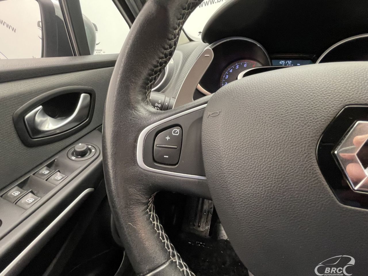 Renault Clio | 60