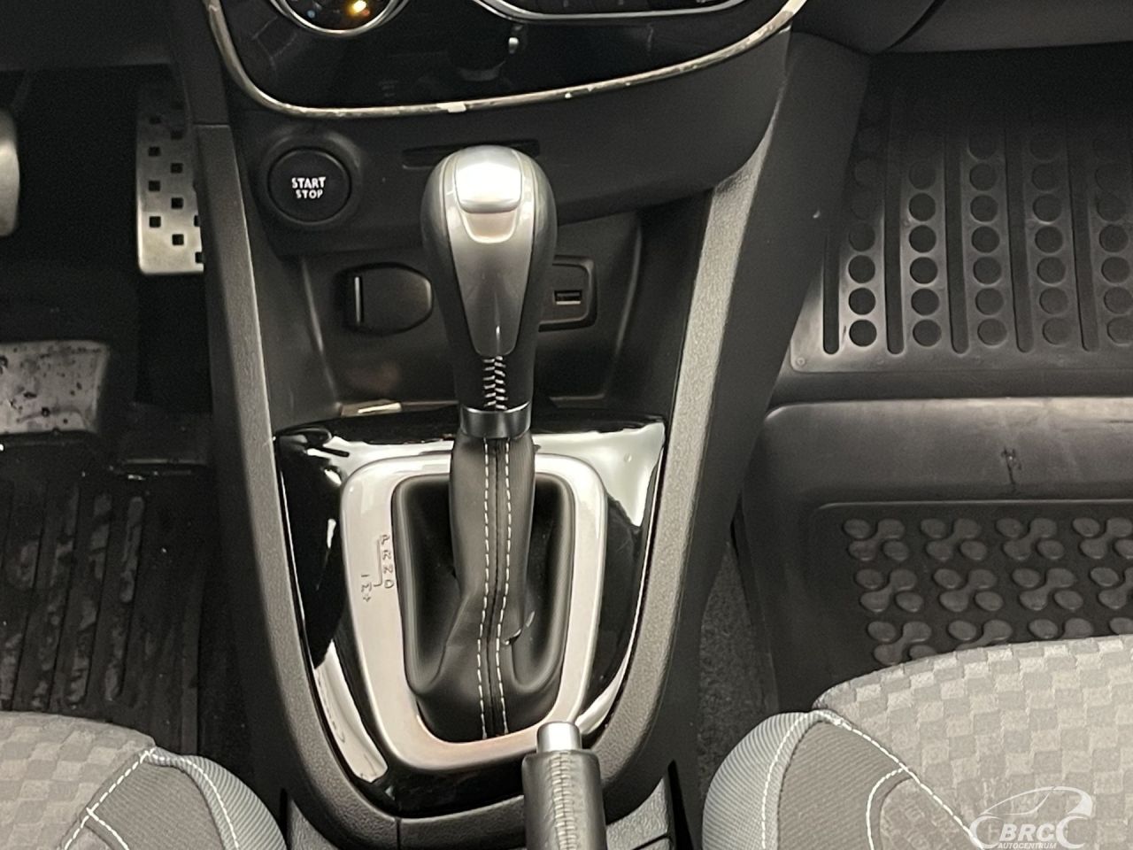 Renault Clio | 33