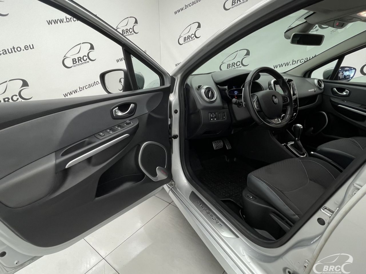Renault Clio | 35