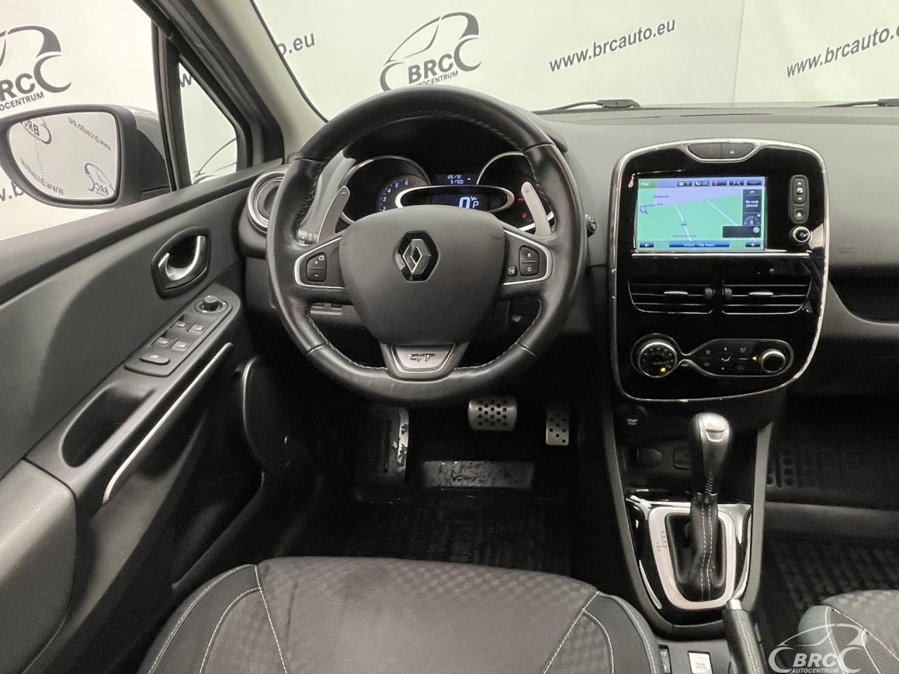 Renault Clio | 26