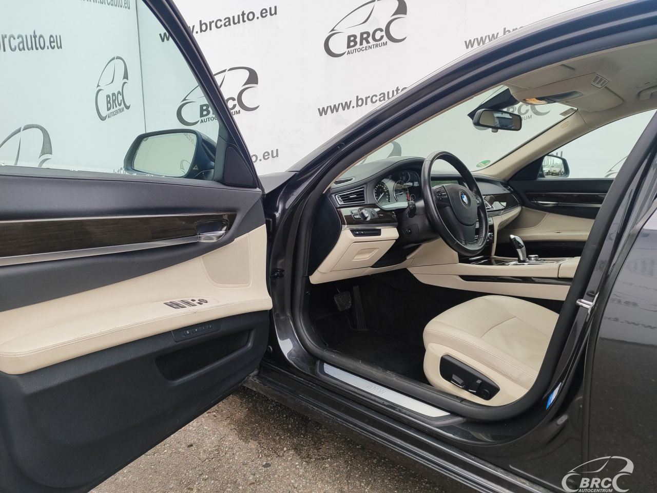 BMW 730 | 25