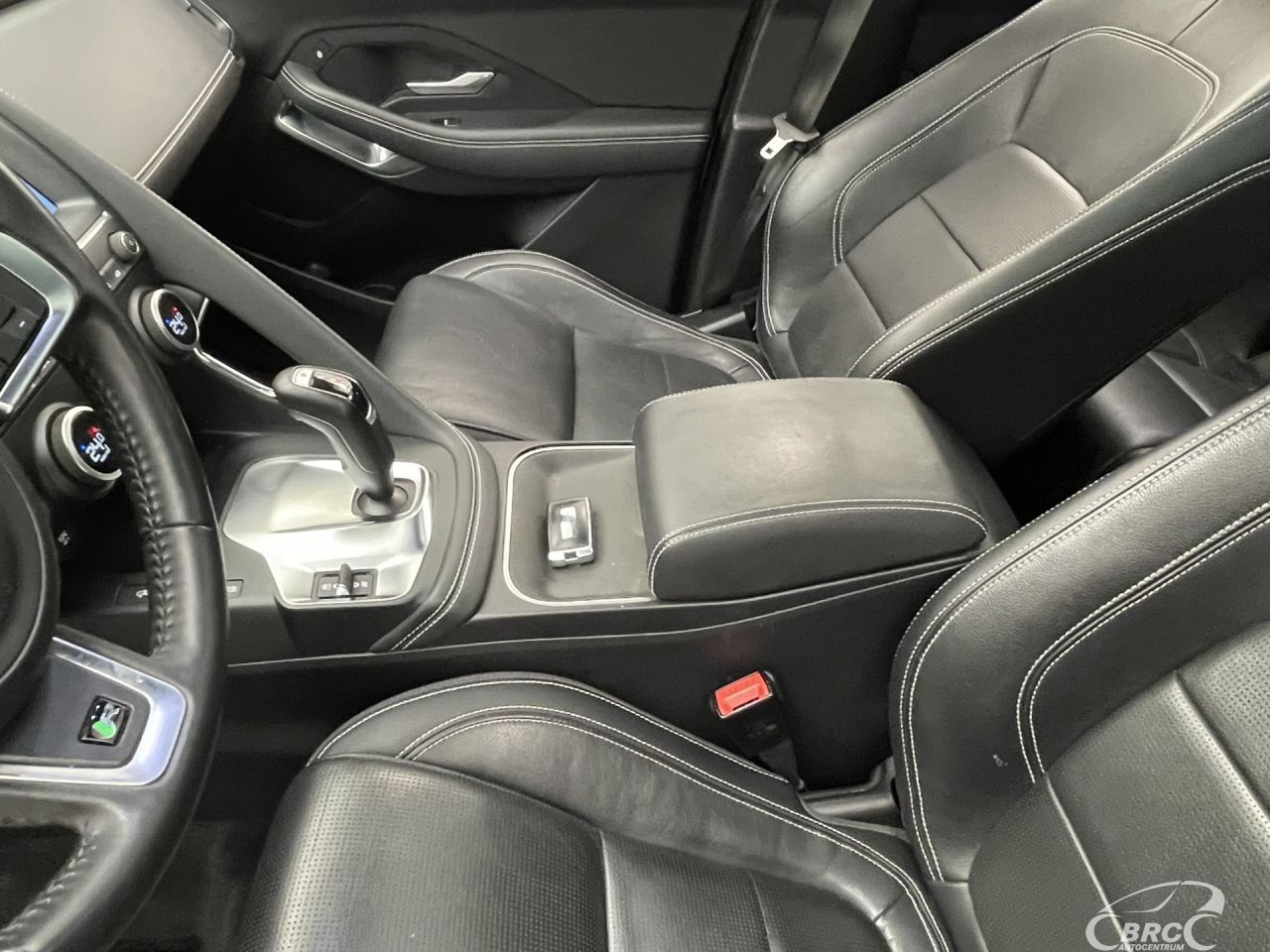 Jaguar E-Pace | 23