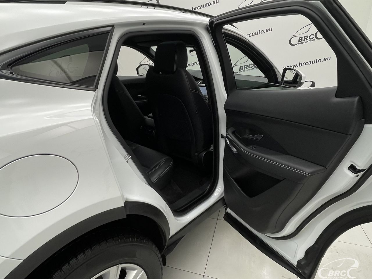 Jaguar E-Pace | 11