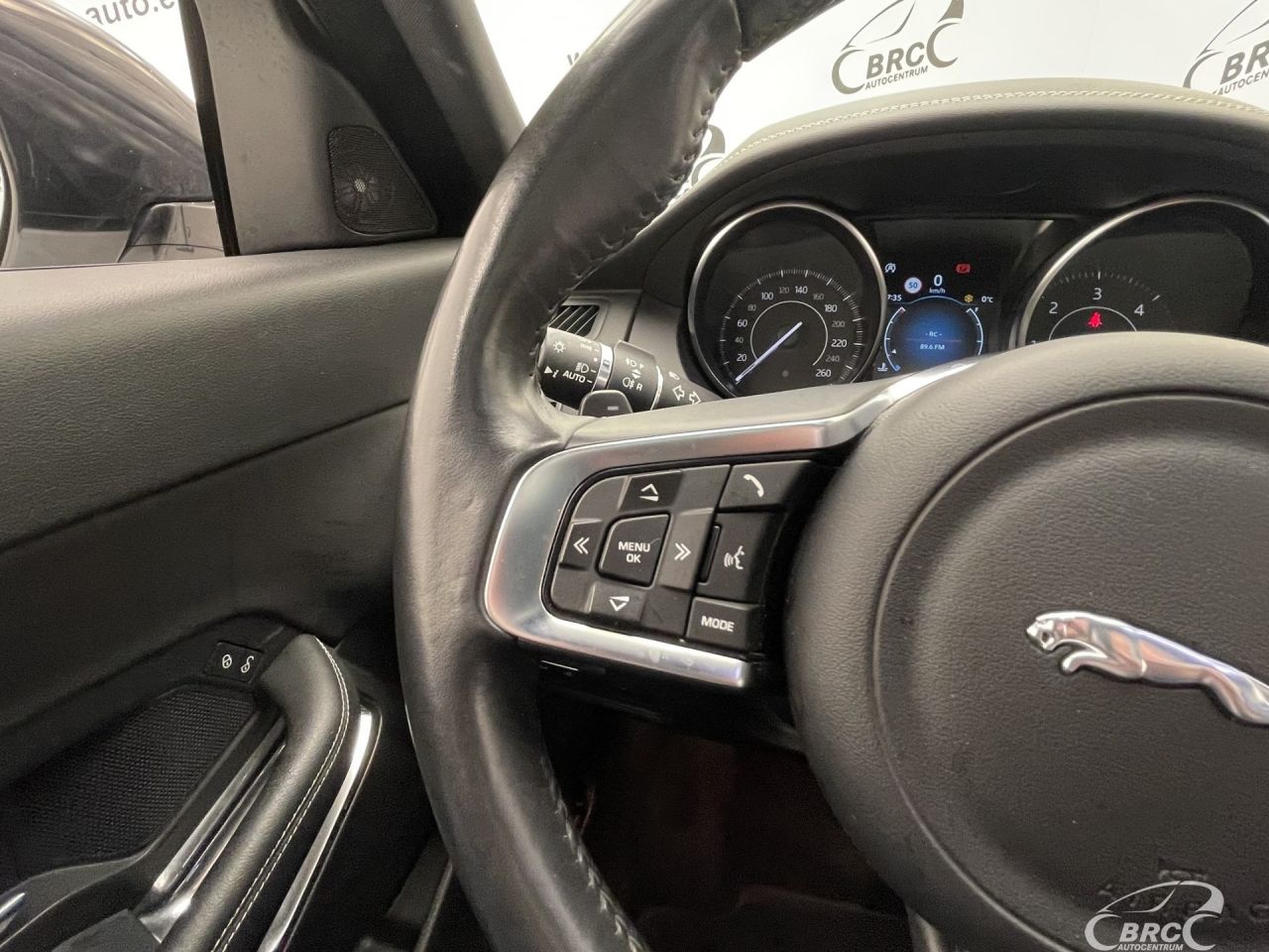 Jaguar E-Pace | 30