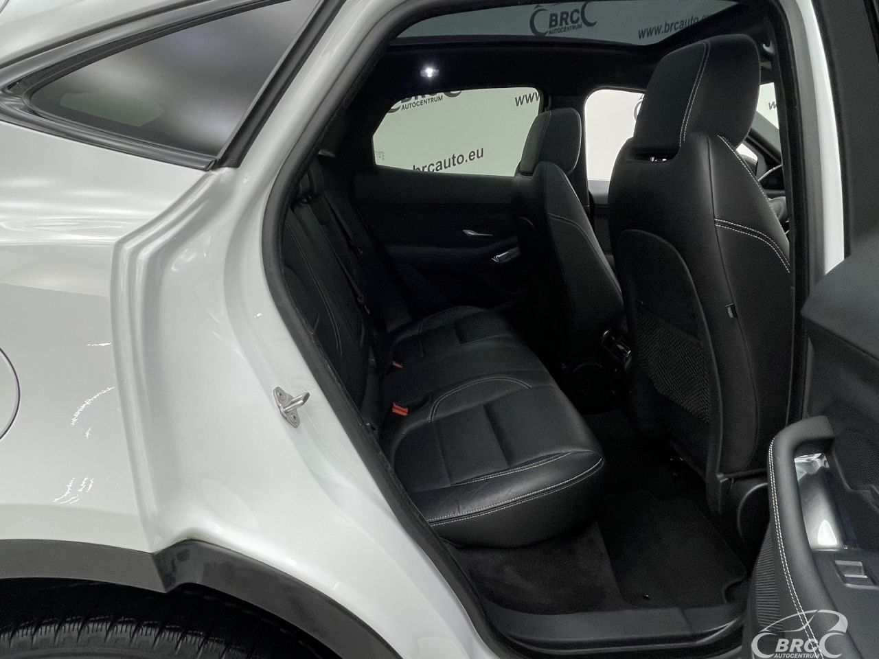 Jaguar E-Pace | 8