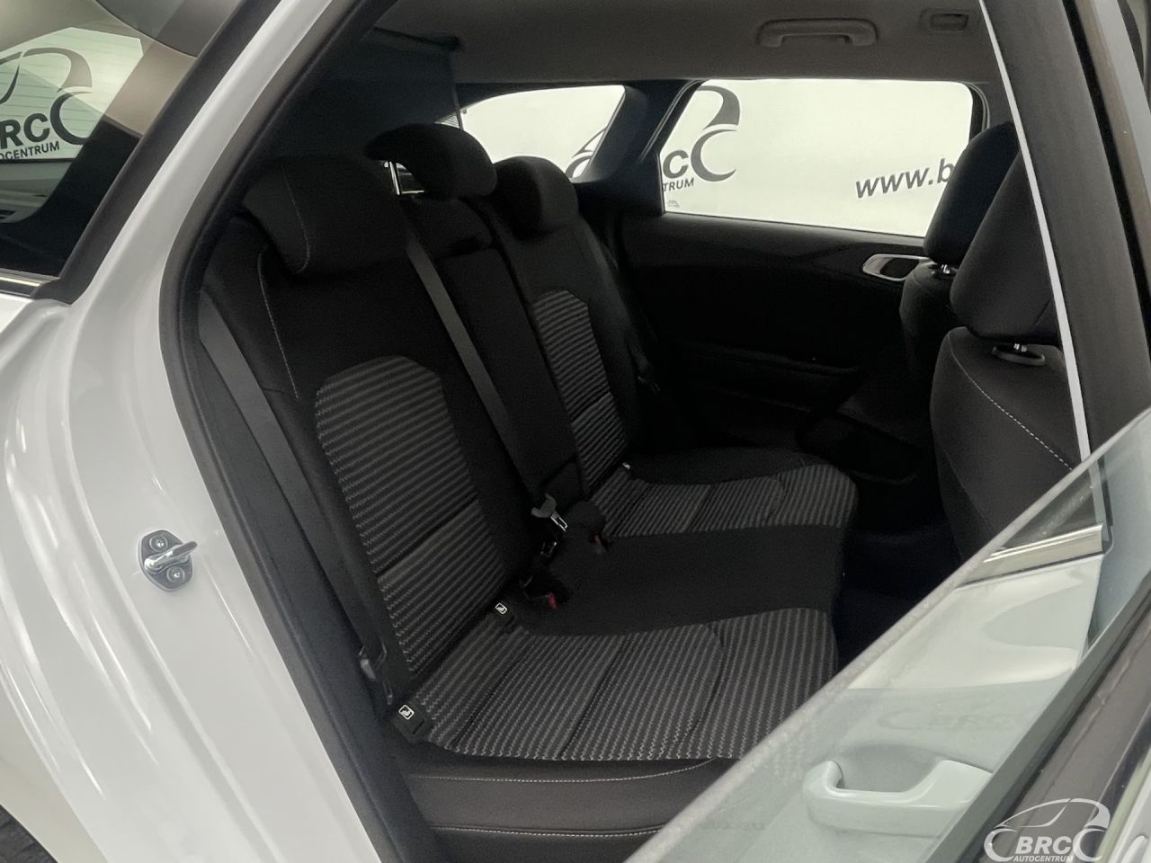 Kia Cee'd | 10