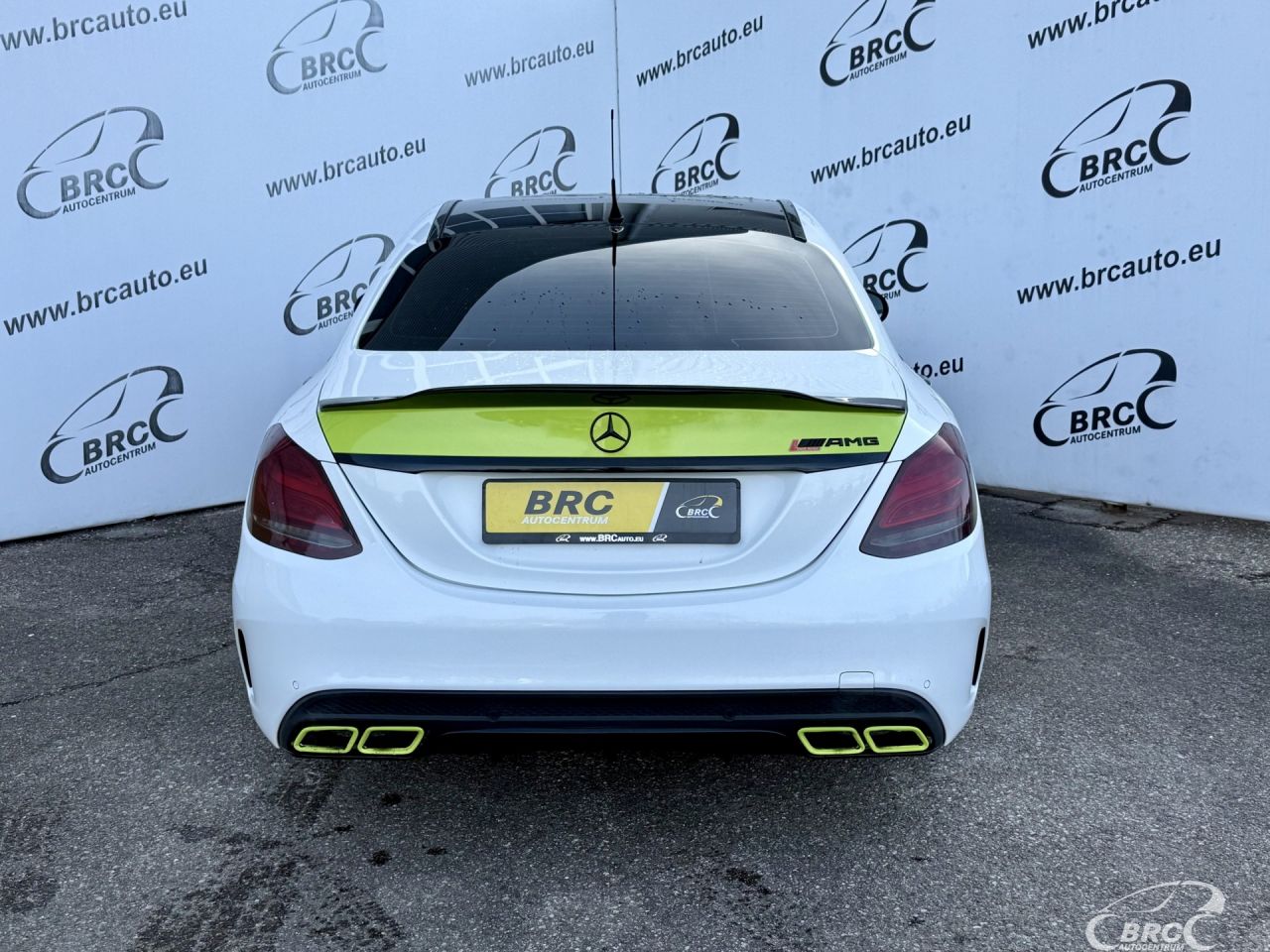 Mercedes-Benz C450 | 39
