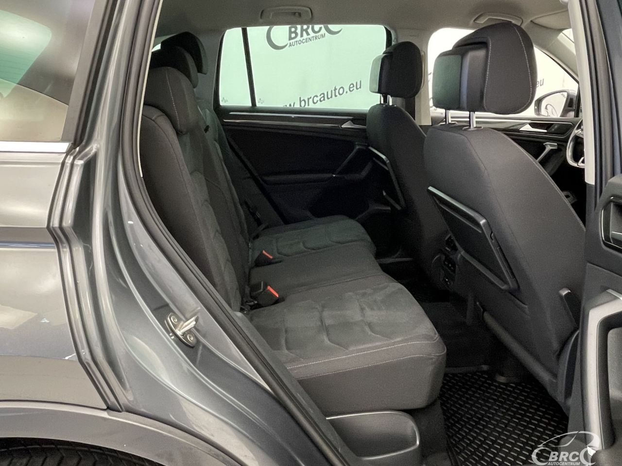 Volkswagen Tiguan | 8
