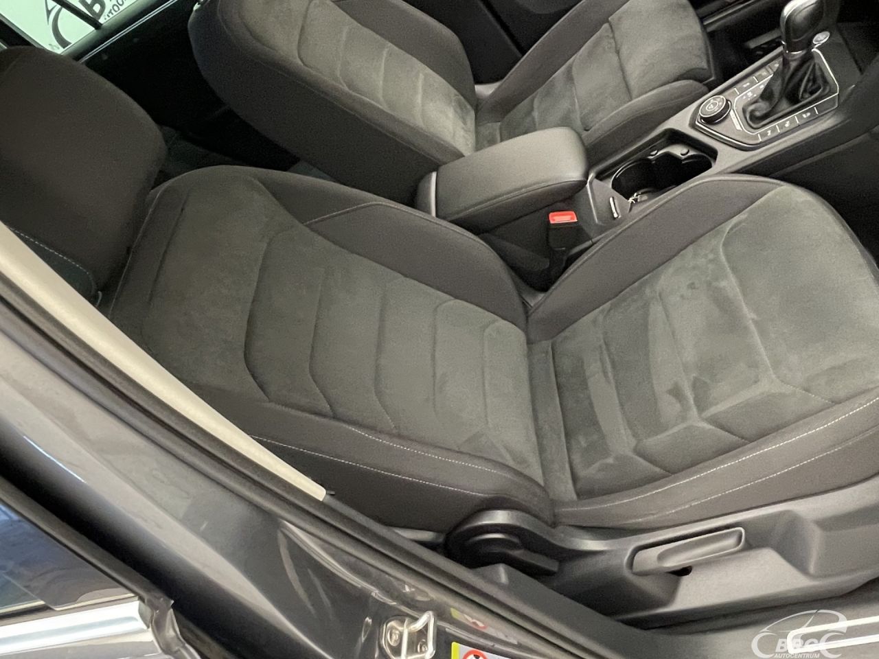 Volkswagen Tiguan | 4