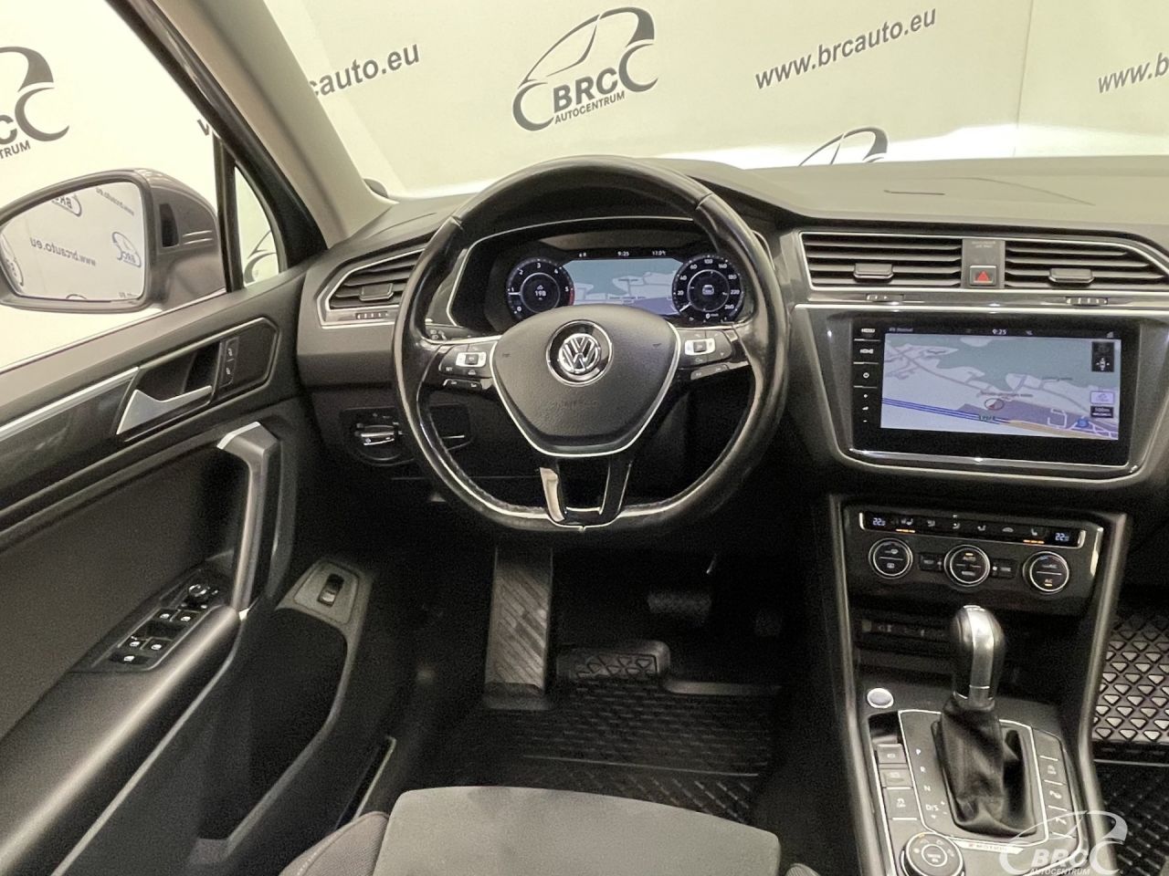 Volkswagen Tiguan | 13