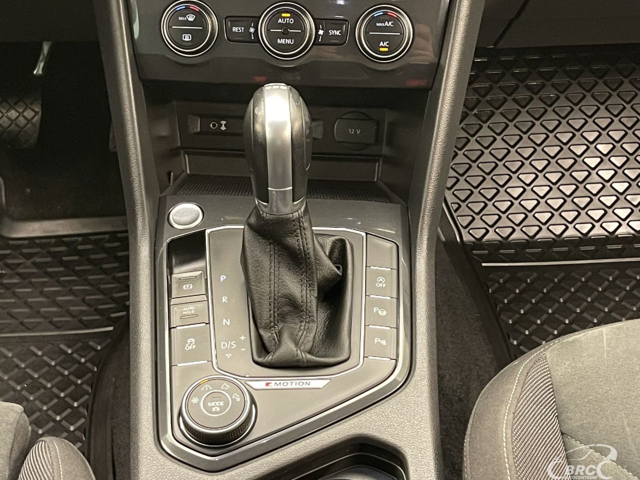 Volkswagen Tiguan | 17