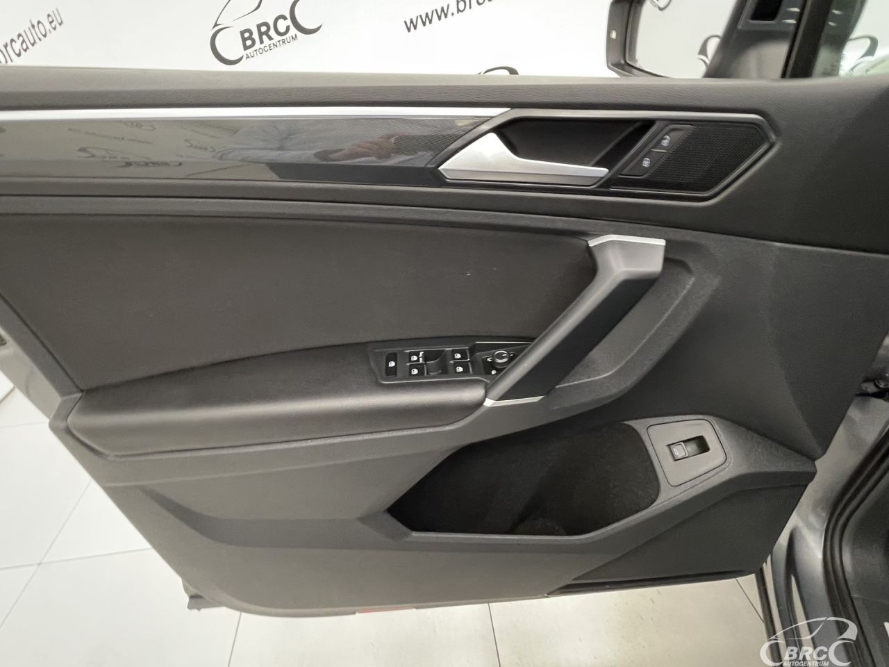 Volkswagen Tiguan | 19