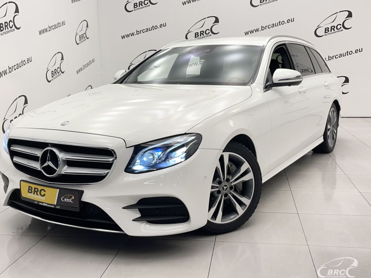 Mercedes-Benz E220 | 53