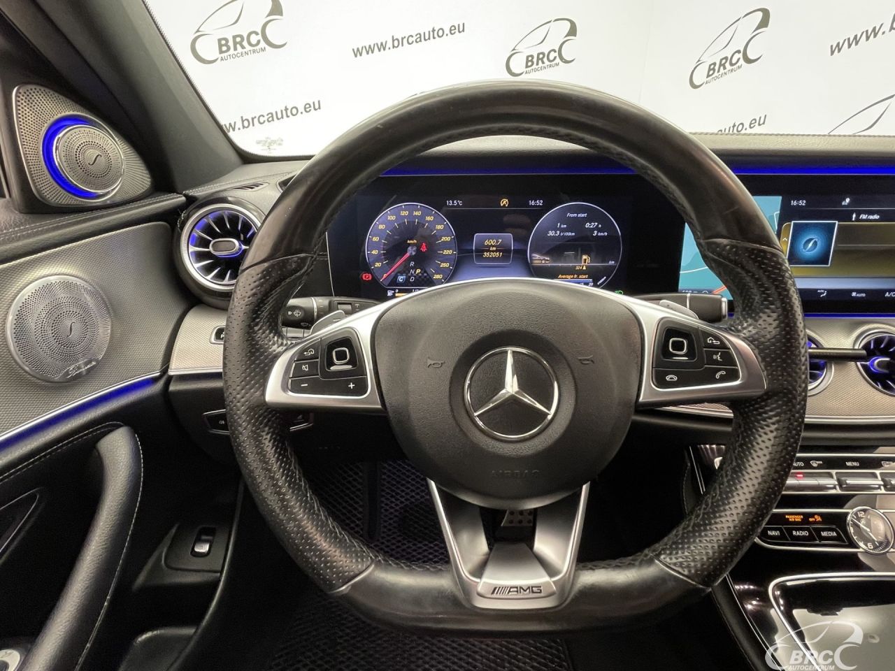 Mercedes-Benz E220 | 28