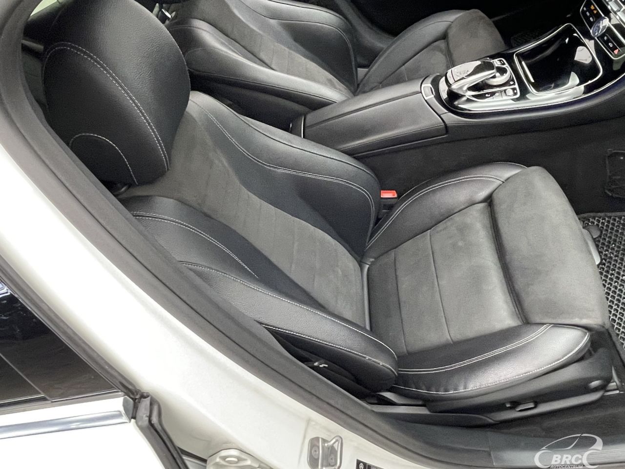 Mercedes-Benz E220 | 4