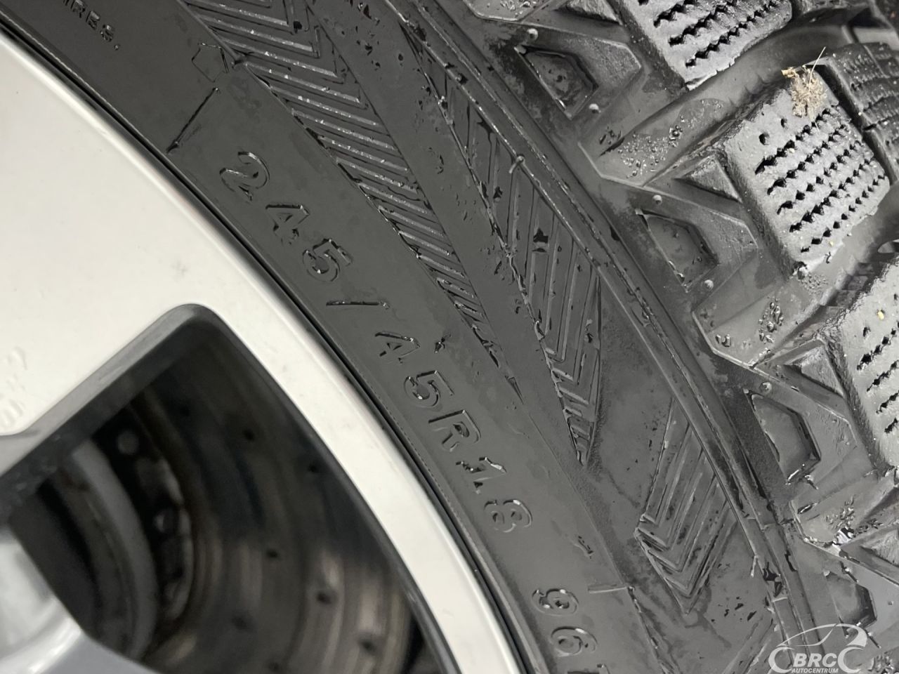 Mercedes-Benz E220 | 48