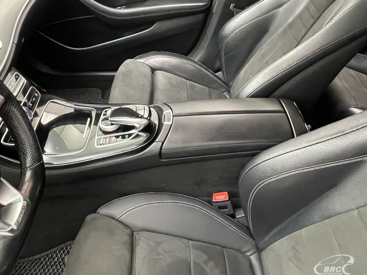 Mercedes-Benz E220 | 23