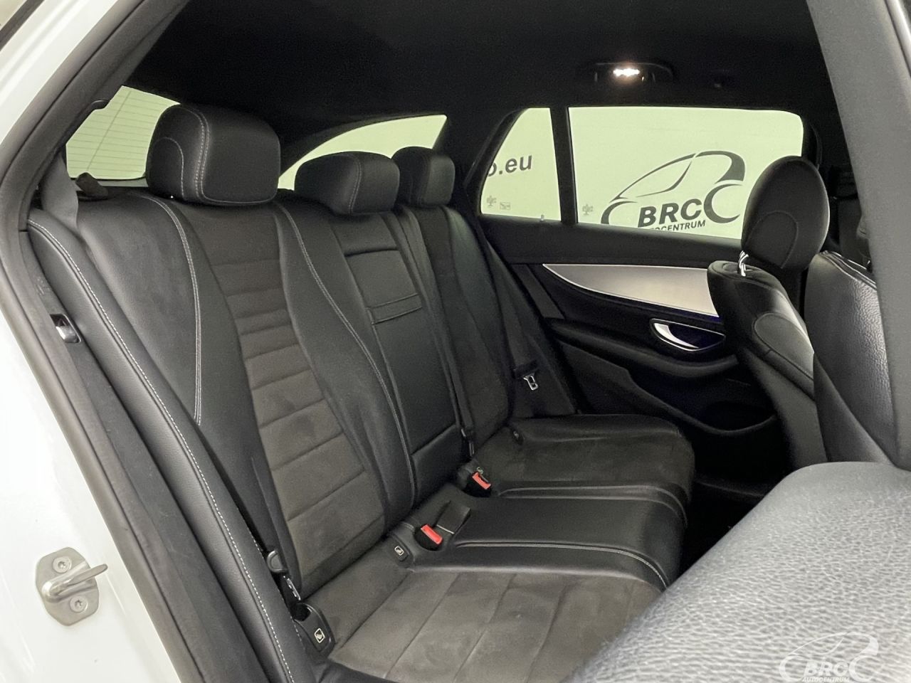 Mercedes-Benz E220 | 11