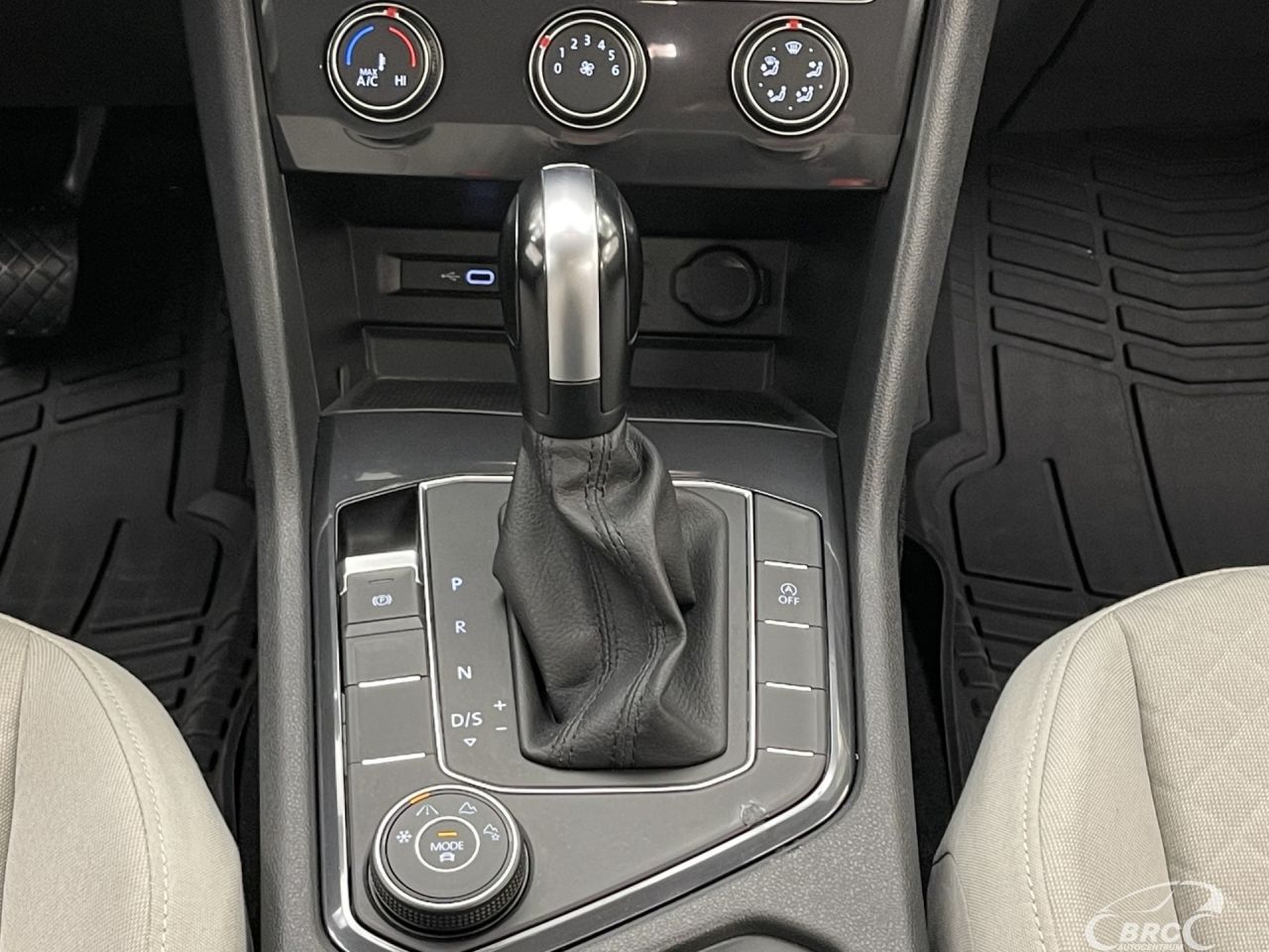 Volkswagen Tiguan | 16
