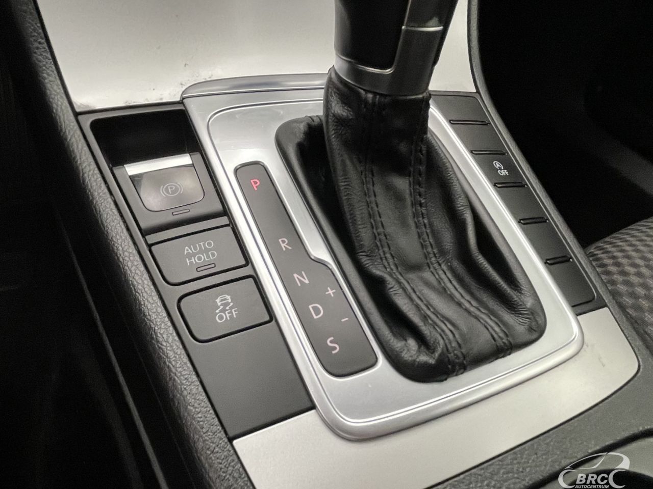 Volkswagen Passat | 25