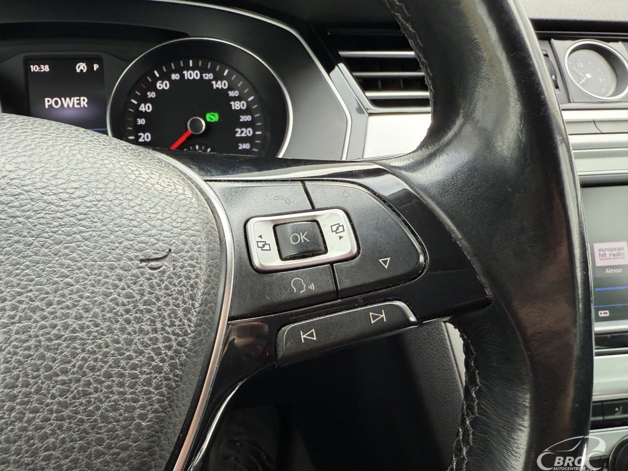 Volkswagen Passat | 24