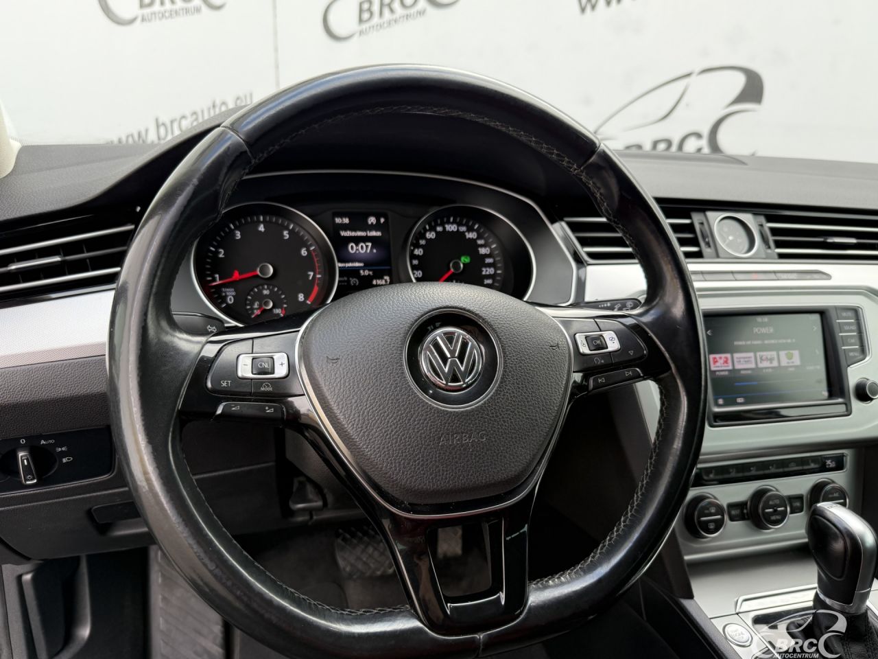 Volkswagen Passat | 21