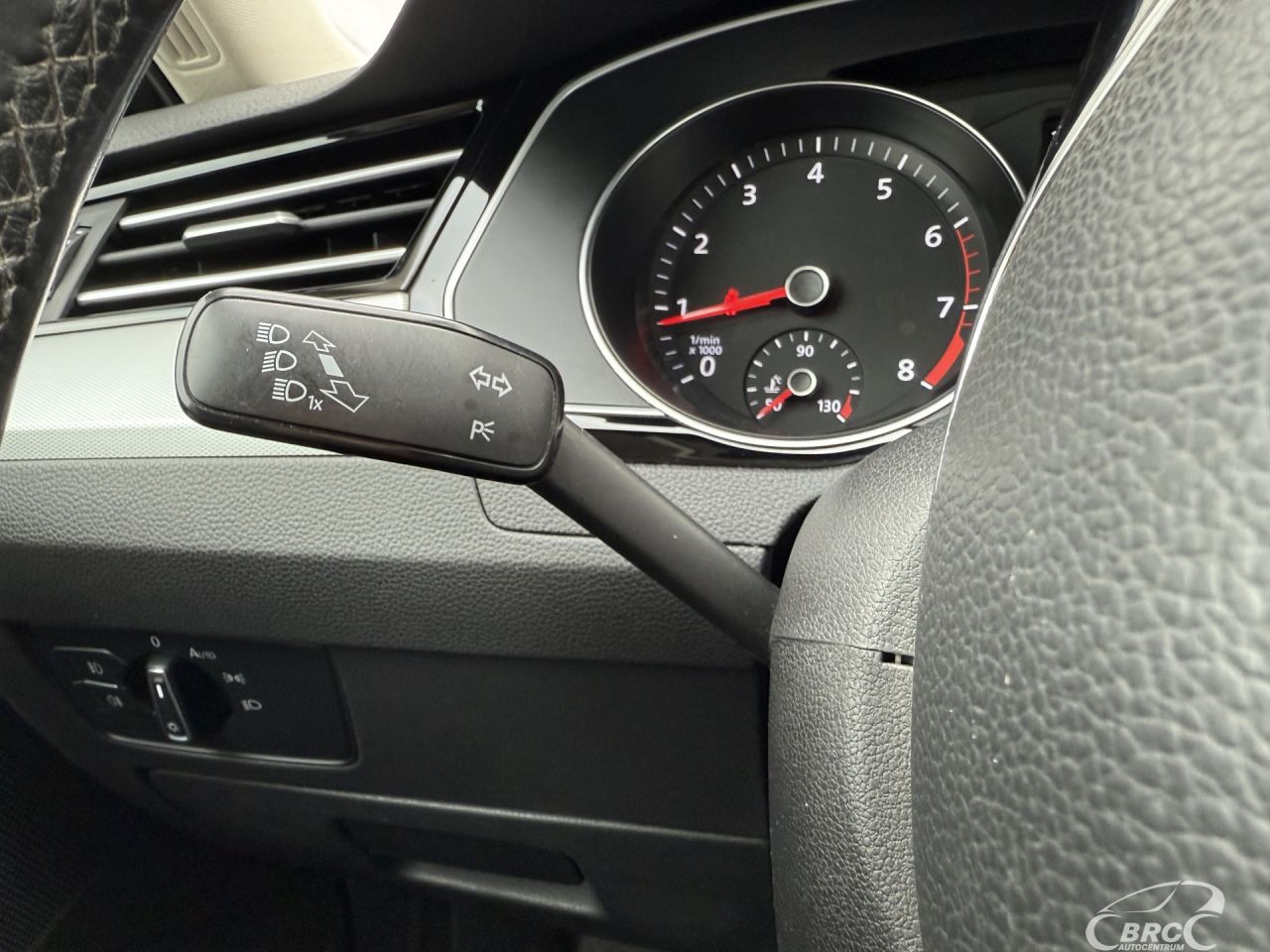 Volkswagen Passat | 25