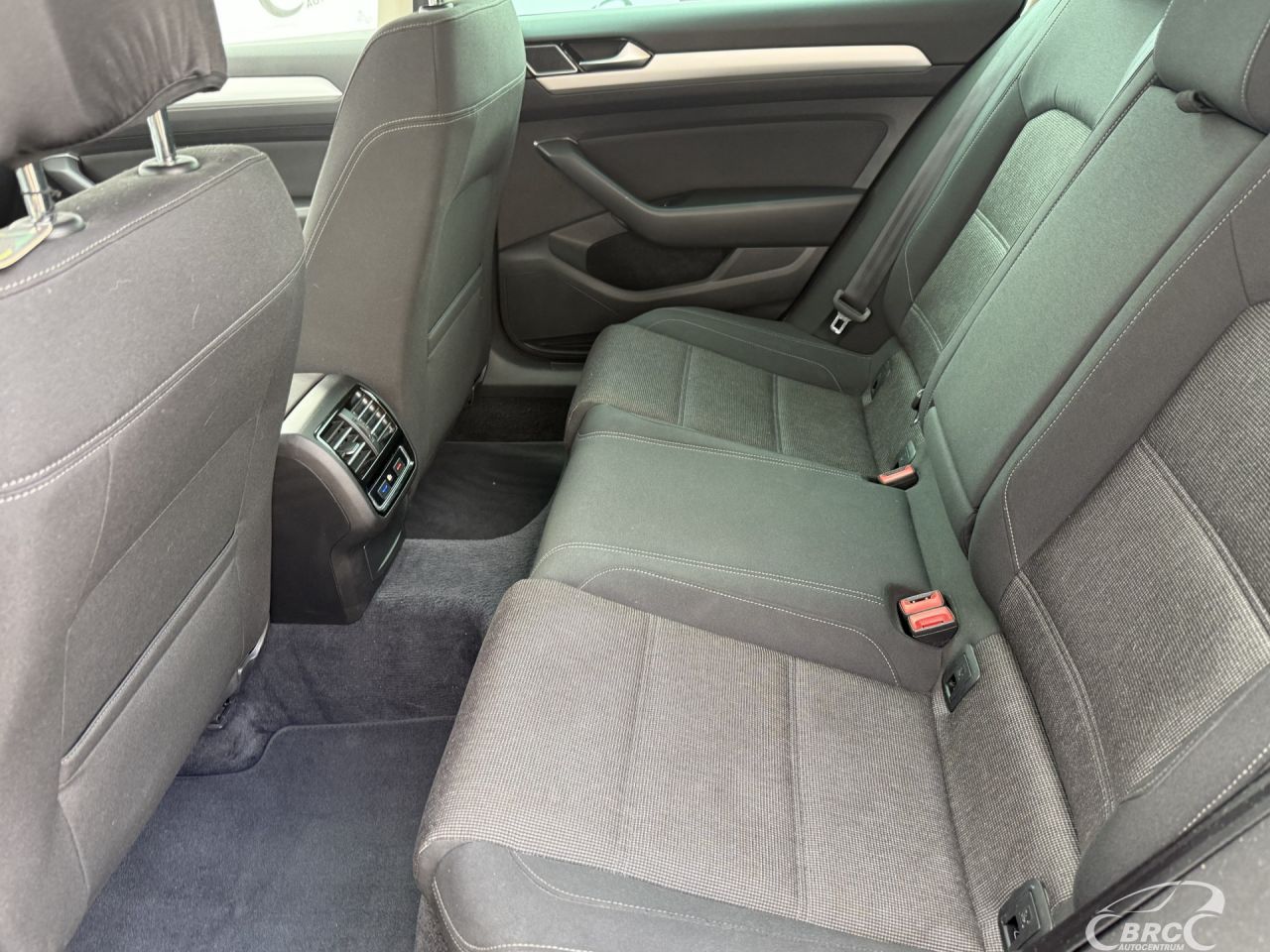 Volkswagen Passat | 14