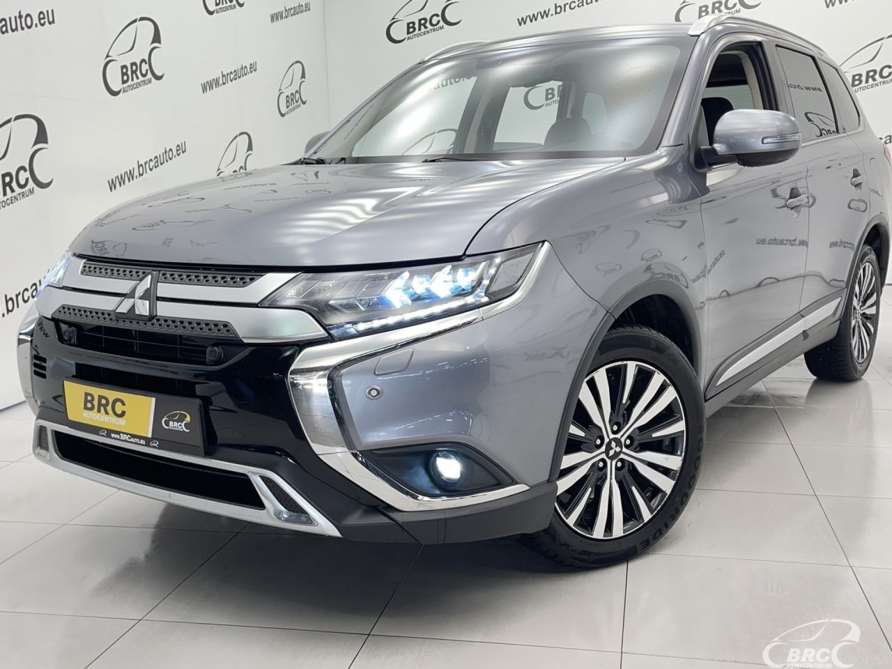 Mitsubishi Outlander | 51