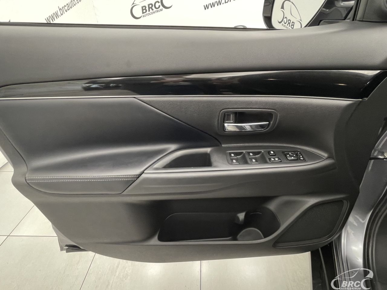 Mitsubishi Outlander | 22