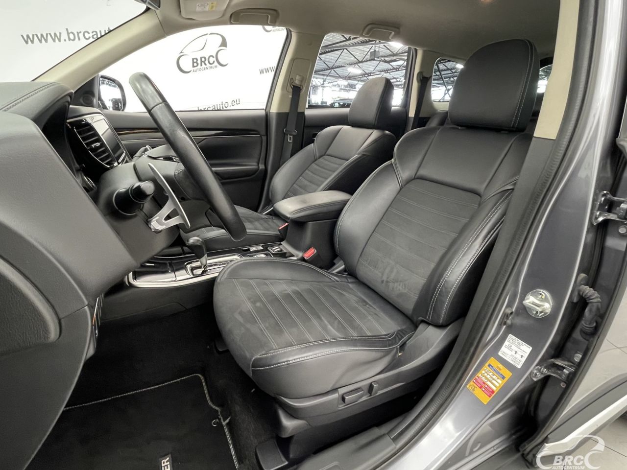 Mitsubishi Outlander | 25