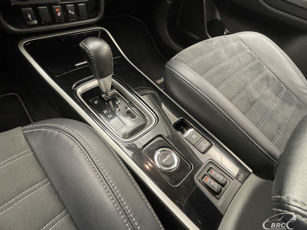 Mitsubishi Outlander | 28