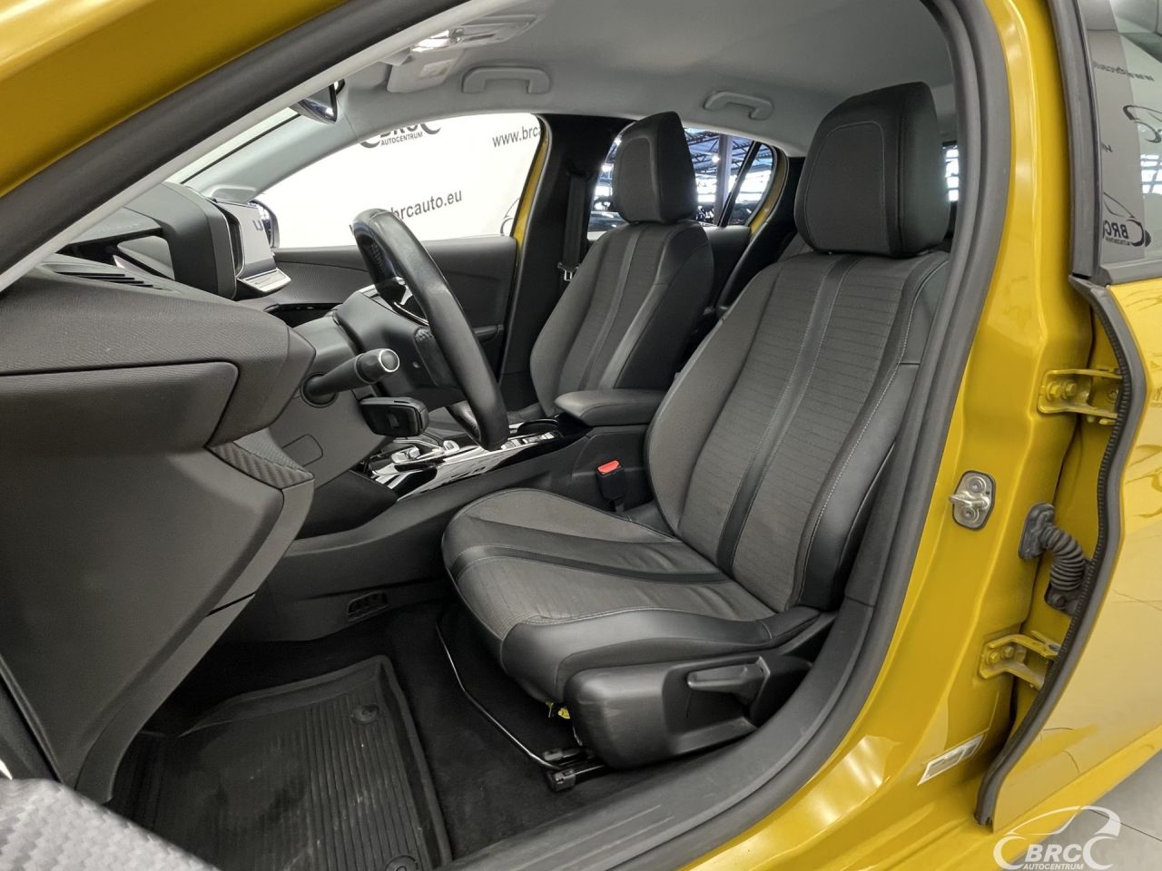 Peugeot 208 | 21