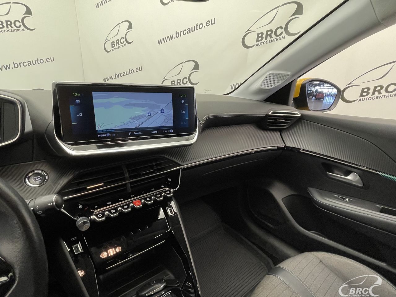 Peugeot 208 | 24