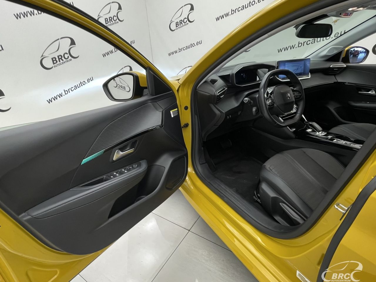 Peugeot 208 | 17