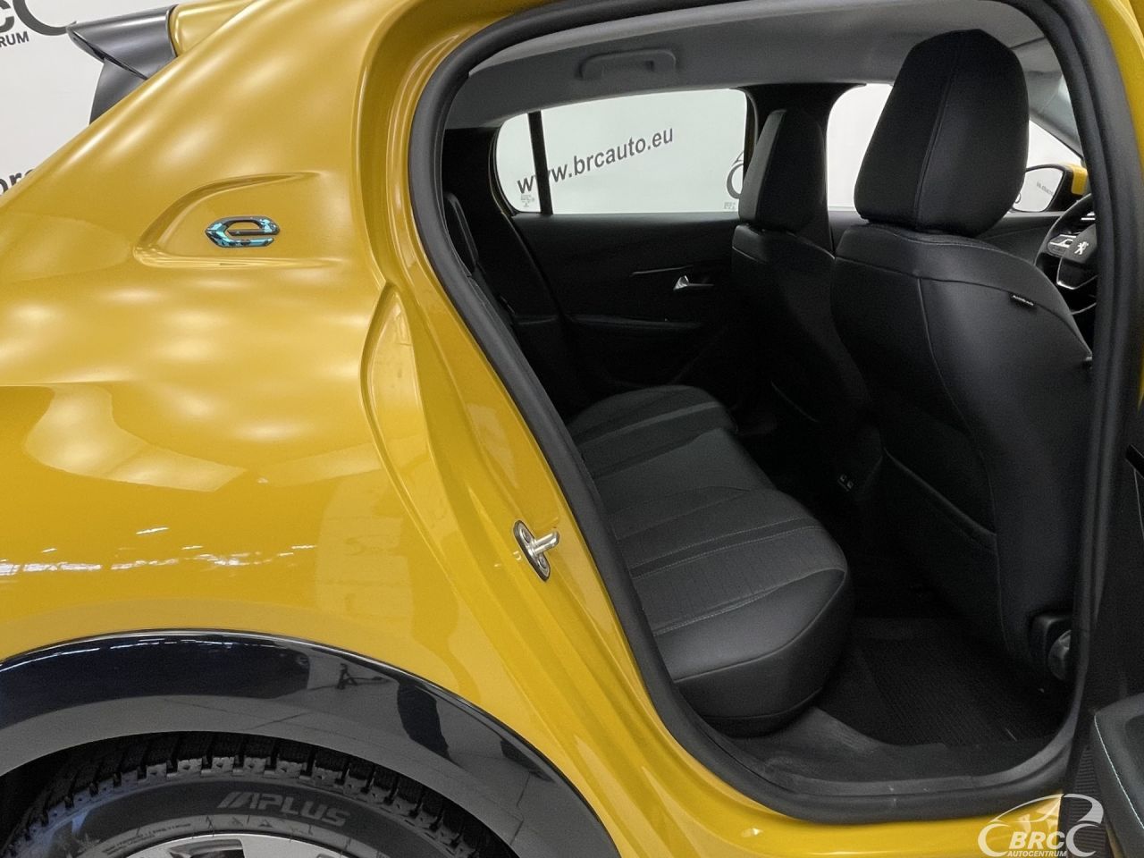 Peugeot 208 | 8