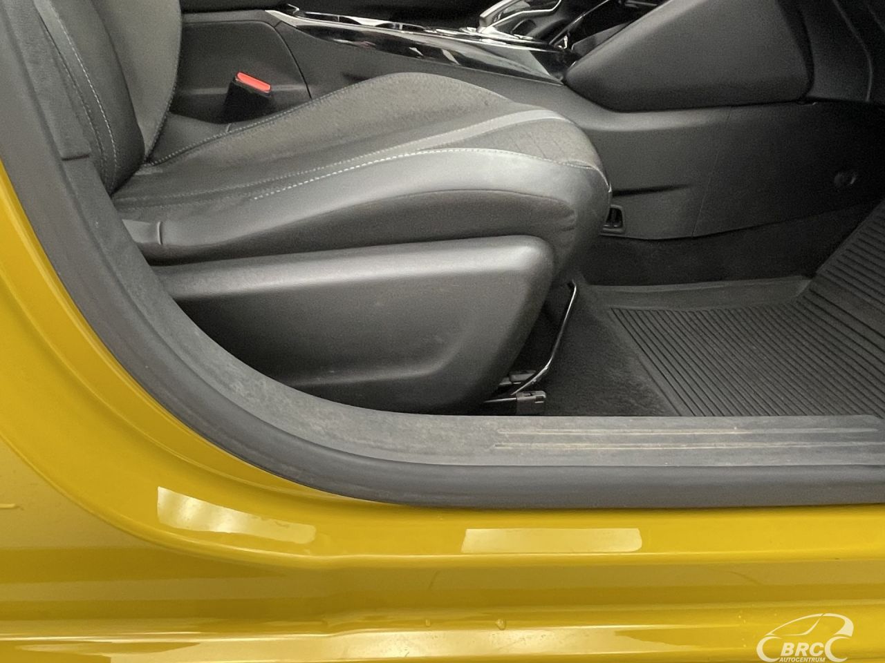 Peugeot 208 | 5