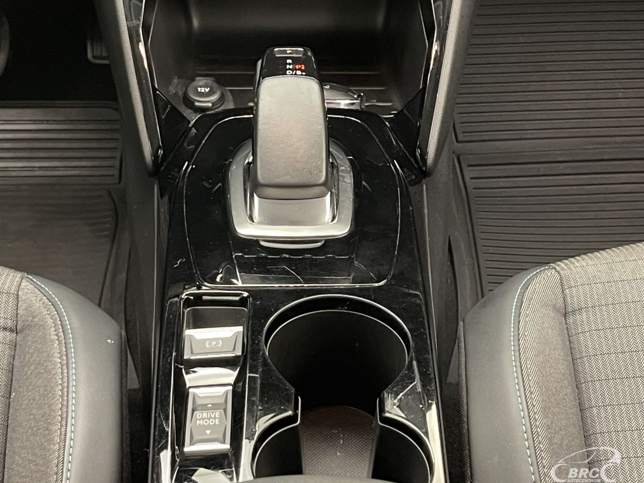 Peugeot 208 | 16