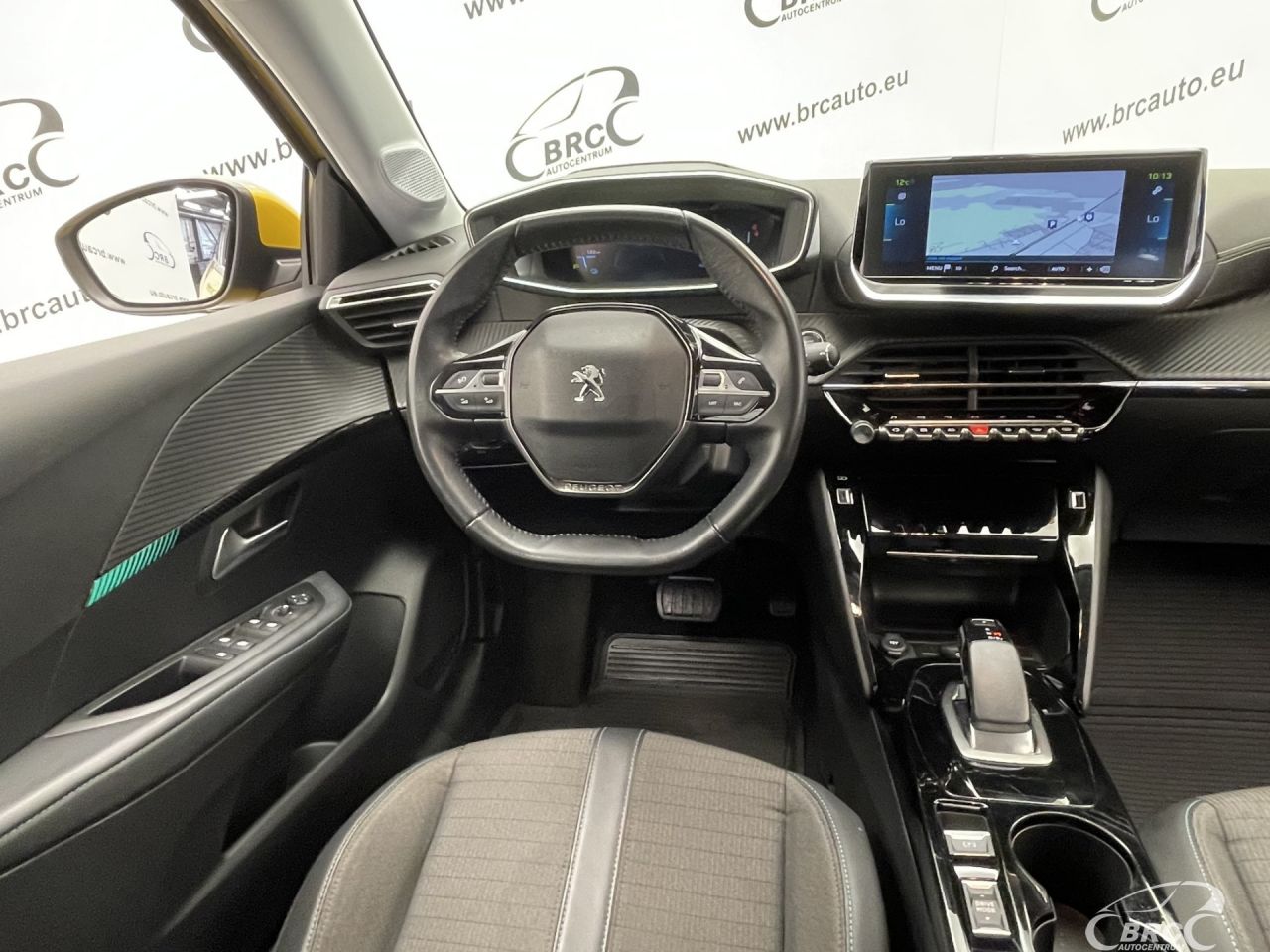 Peugeot 208 | 12