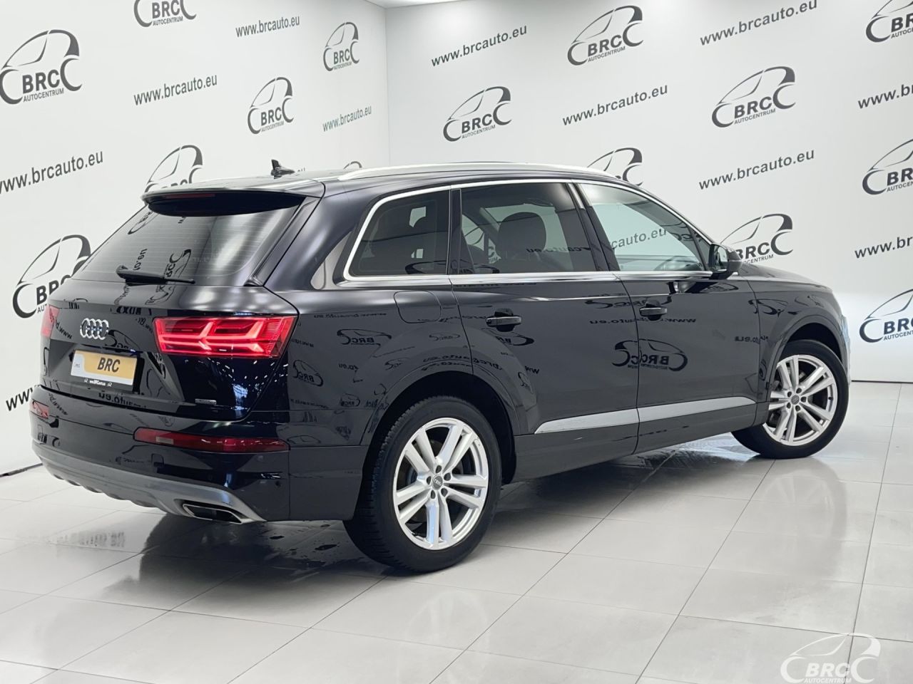 Audi Q7 | 1